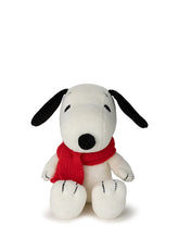 Load image into Gallery viewer, Snoopy with Scarf - 17 cm