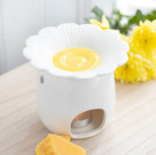 Load image into Gallery viewer, Daisy Shaped Oil Burner