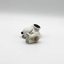Load image into Gallery viewer, Peanuts Snoopy Keyring