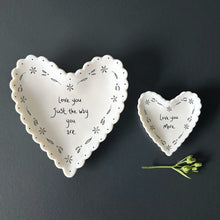 Load image into Gallery viewer, 2060 Scallop Heart Dish - Love you Just
