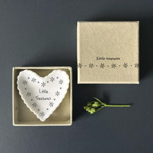 Load image into Gallery viewer, 2066 Small Scallop Heart Dish - Little treasures
