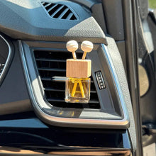 Load image into Gallery viewer, Rosy Roo Car Diffuser – Citrus and Spice

