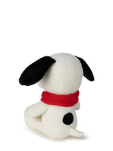 Load image into Gallery viewer, Snoopy with Scarf - 17 cm
