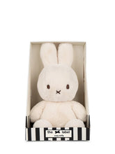 Load image into Gallery viewer, Cream Cozy Miffy in Giftbox
