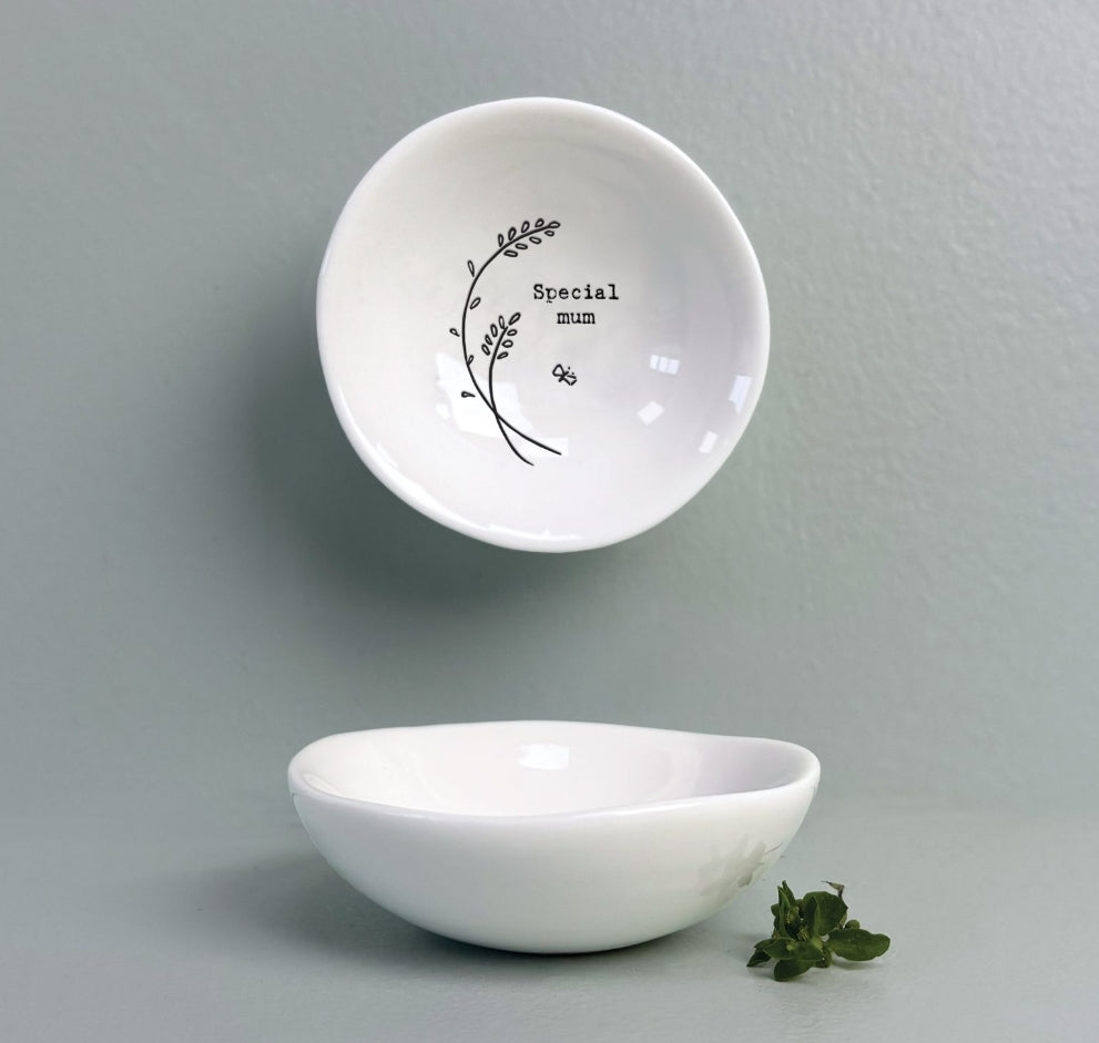 6111 Small Wobbly Bowl Special Mum