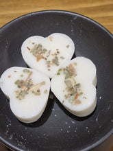 Load image into Gallery viewer, Freckleface Wax Melts - Pick and mix
