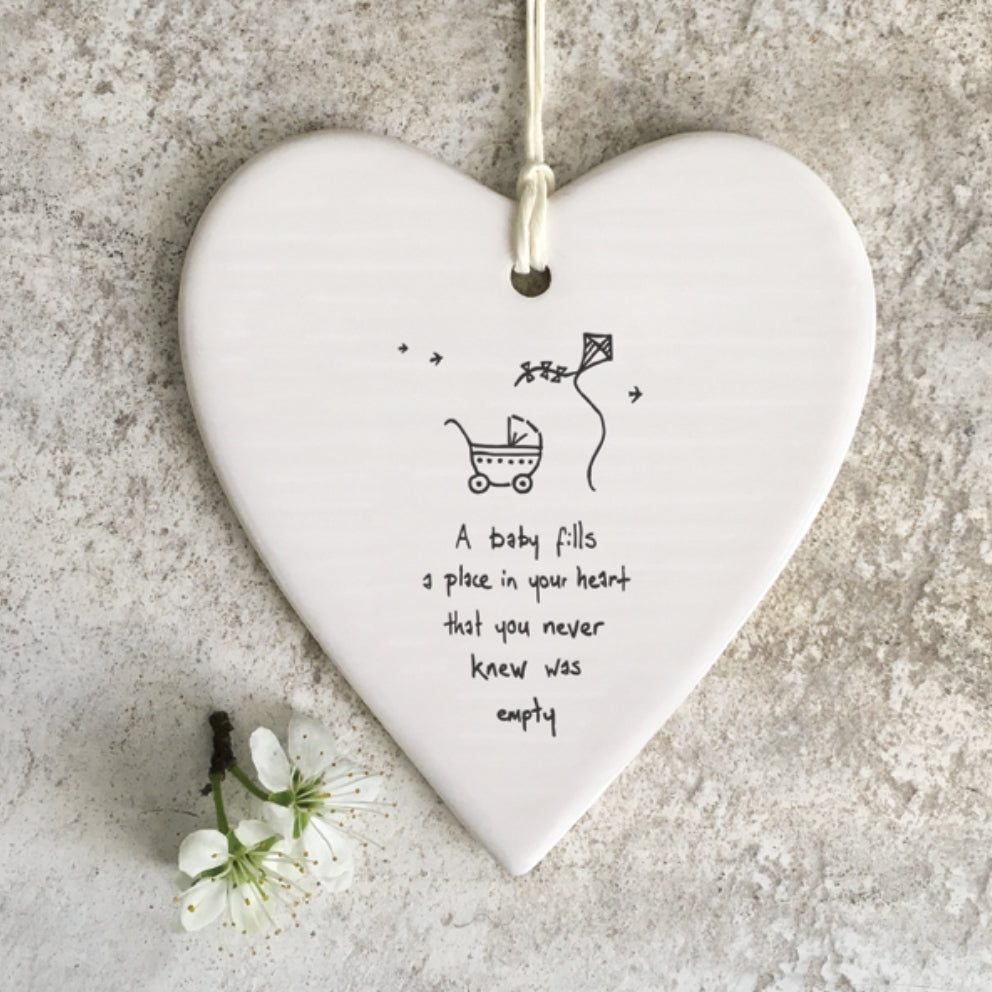 6221 Wobbly Round Heart - A Baby Fills A Place