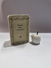 Load image into Gallery viewer, 5670 Matchbox - Apple
