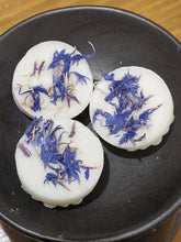 Load image into Gallery viewer, Freckleface Wax Melts - Pick and mix
