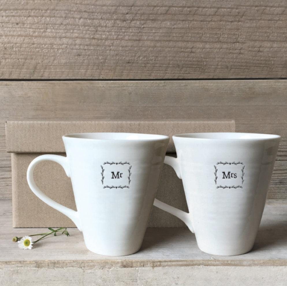 4153 Mr & Mrs Porcelain Mug Set