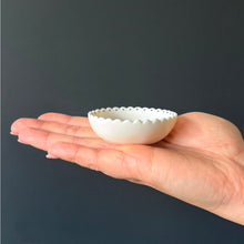 Load image into Gallery viewer, 6133 Small Scallop Bowl - lovely things
