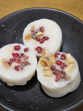 Load image into Gallery viewer, Freckleface Wax Melts - Pick and mix
