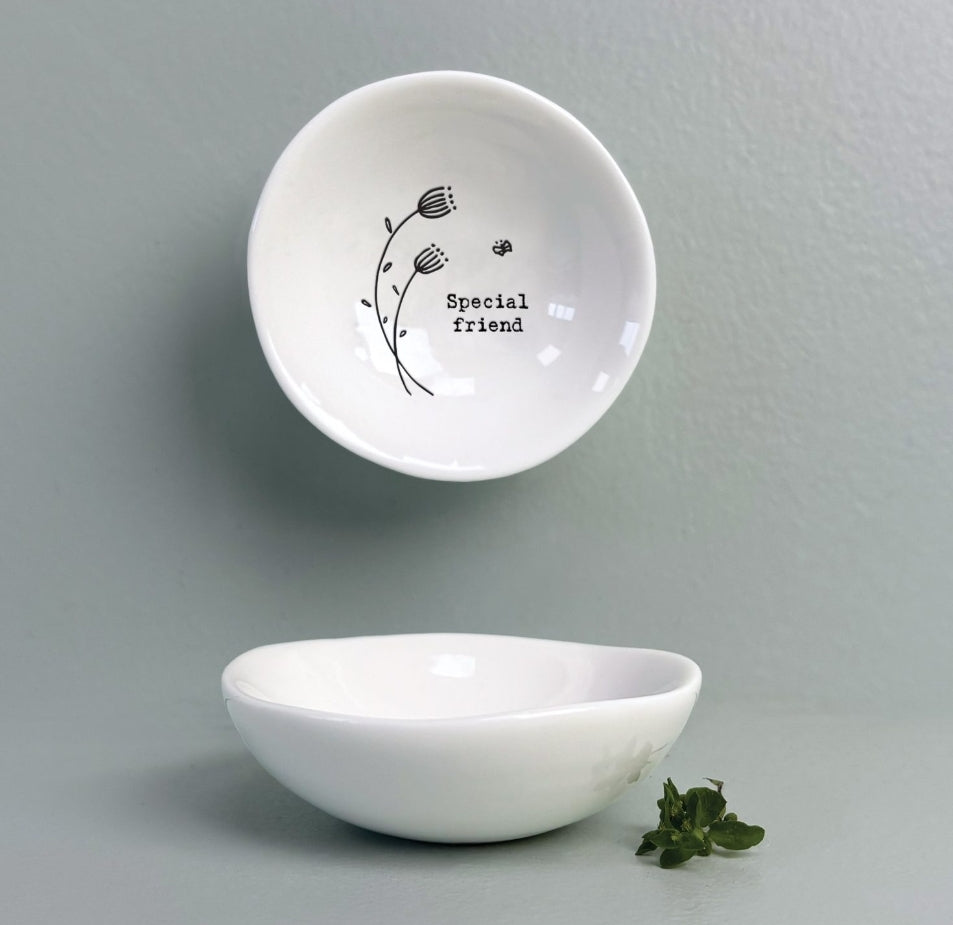 6112 Small Wobbly Bowl Special Friend