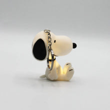 Load image into Gallery viewer, Peanuts Snoopy Keyring
