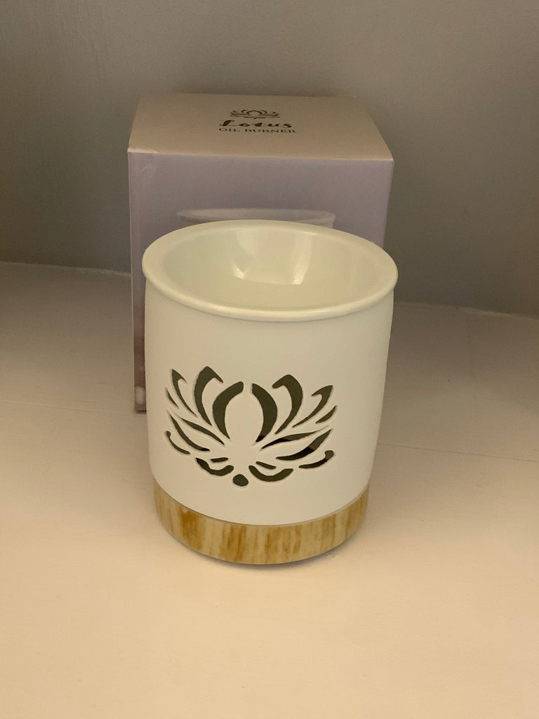 White ceramic wax melt/oil burner - Lotus Flower design