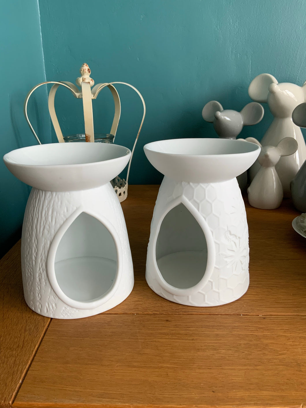 White Ceramic Wax melt burners - honeybee design