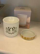 Load image into Gallery viewer, White ceramic wax melt/oil burner - Lotus Flower design
